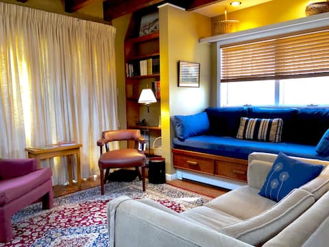 Popular Airbnb listing: Center for Creative Balance cozy treetop retreat in Durham / Chapel Hill
