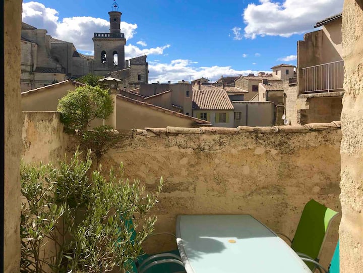 Superb  stone built house in the heart of Uzès