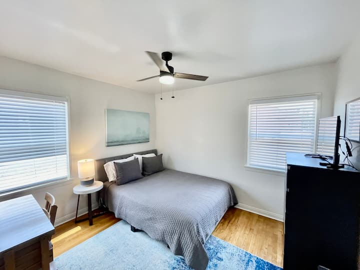 Bedroom with 32inch TV with Apple TV and Amazon Firestick
