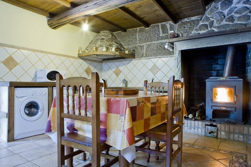 Chimenea (leña no incluida)