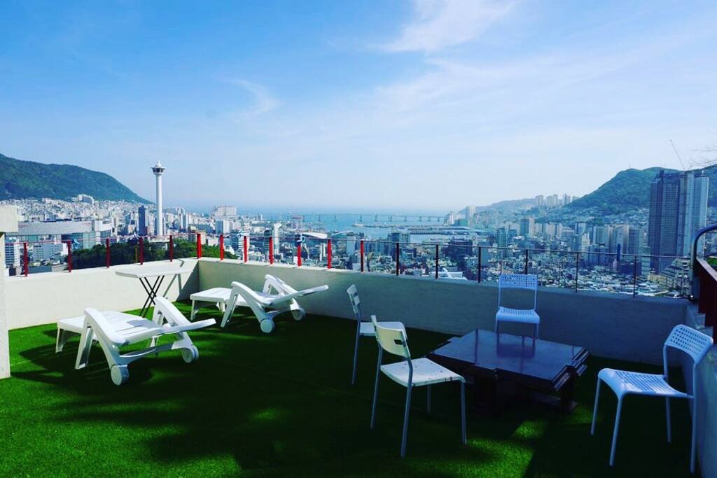 멋진 전망을 감상하면서 선탠과 파티 추억을 남길 수 있습니다 !
Watching the wonderful views, you can leave tanning and party memories!