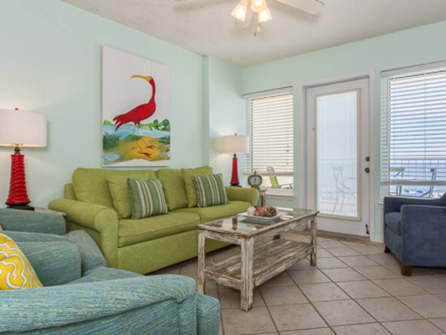 Couch,Furniture,Indoors,Room,Chair