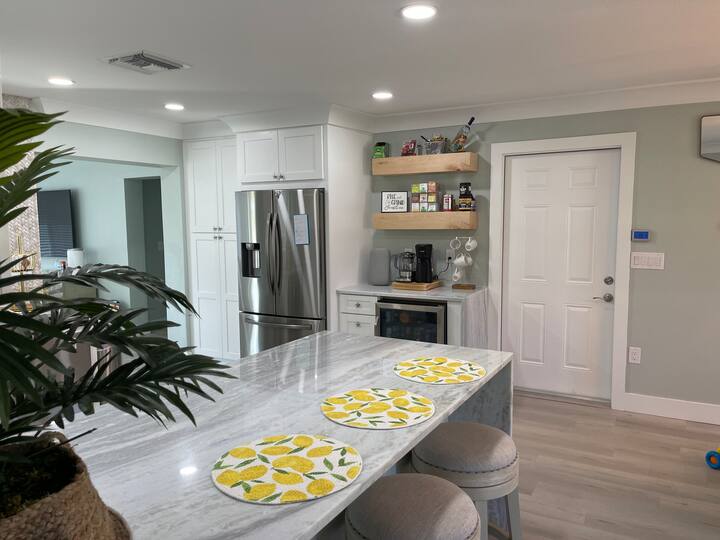 Top 10 PetFriendly Airbnbs Near Longboat Key, Florida Updated 2024