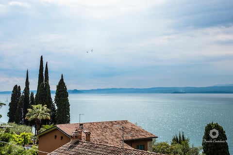 Top Airbnb: Superior Relax with wonderful views - two bedrooms a Torri Del Benaco