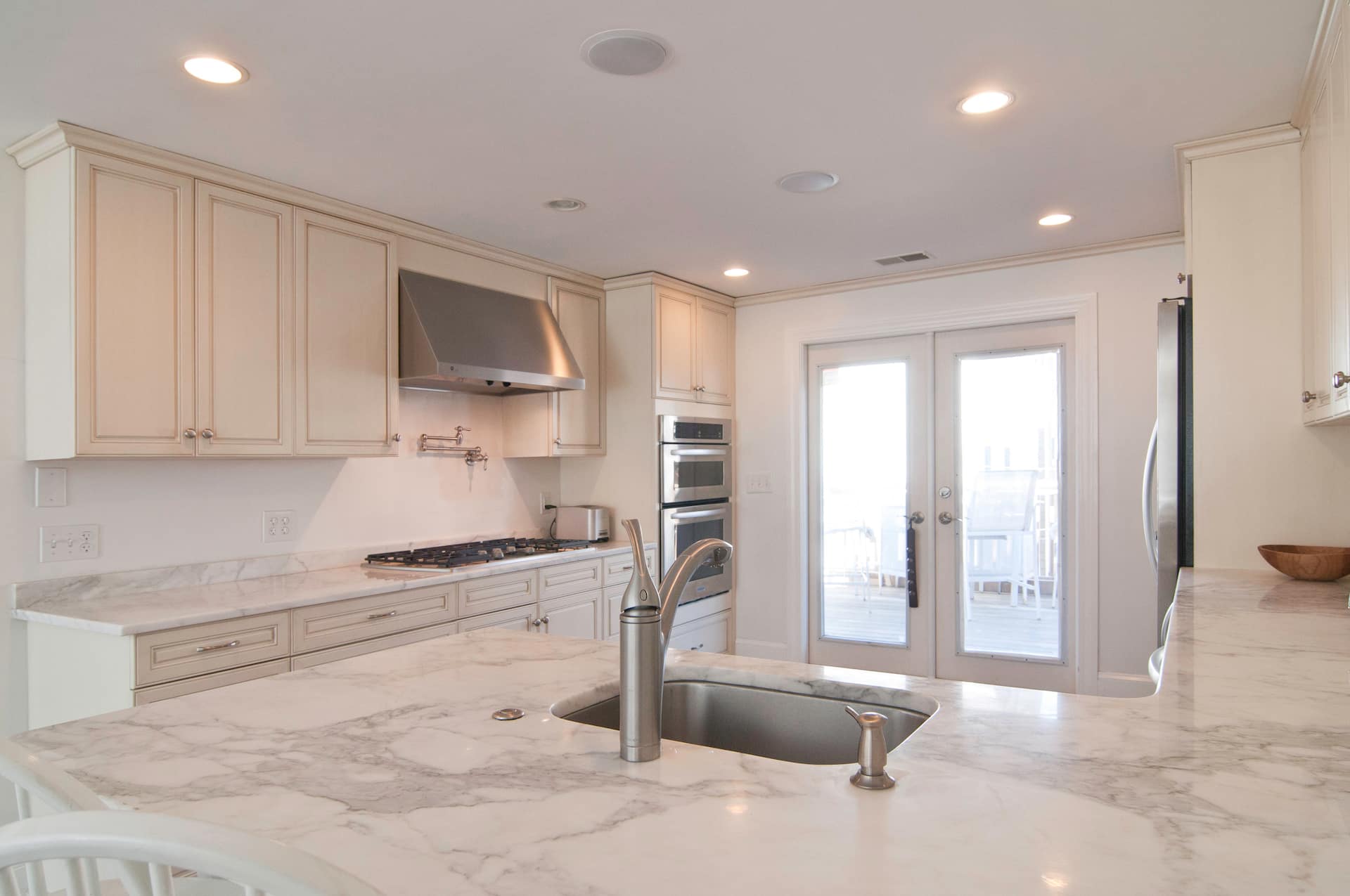 BOSTON LUXURY FOR LESS!! NEAR BCEC