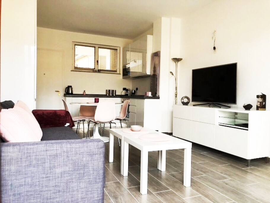 Living room, TV with local and international satalite channels