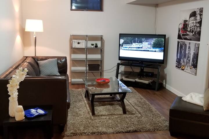 Valemount suite in mountain country.