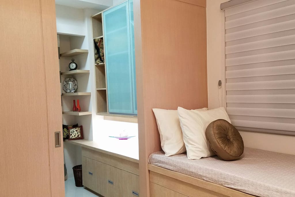 Hefty storage space all around to keep you comfortable during your stay