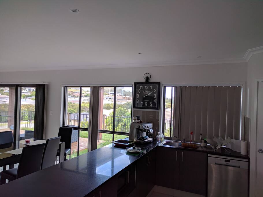Lounge, kitchen, dining and outdoor (facing north east)