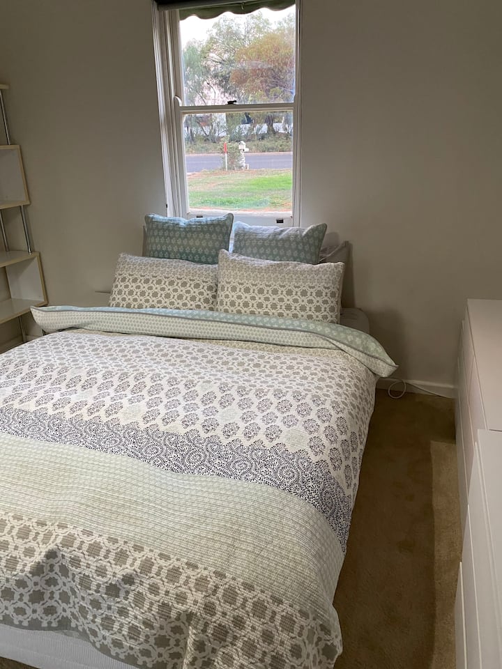 غرفة النوم 2