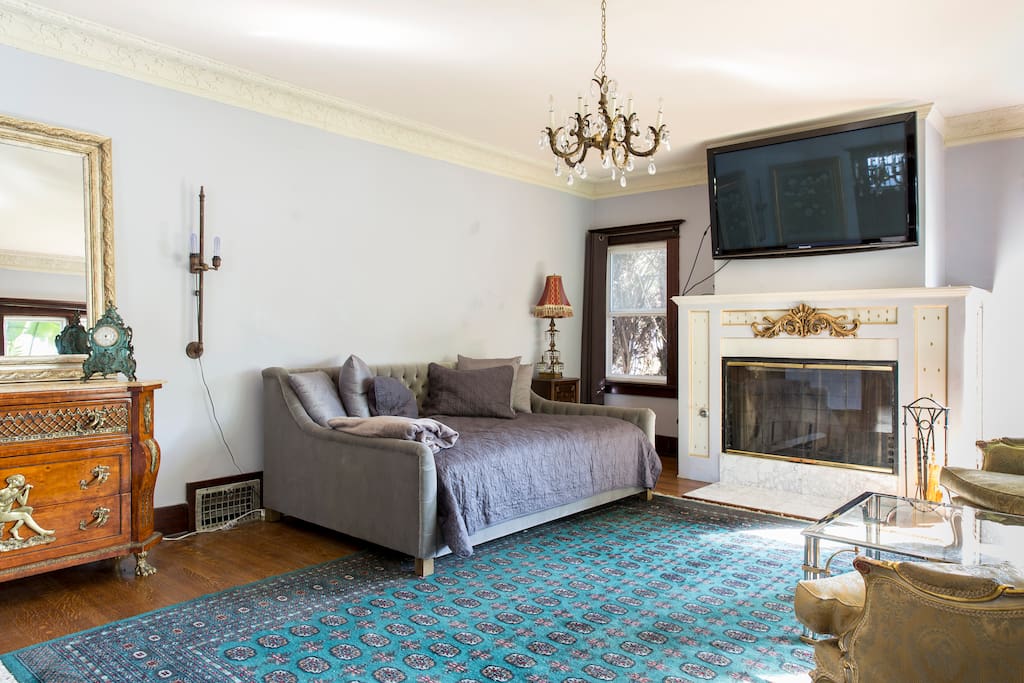 Living room and entrance