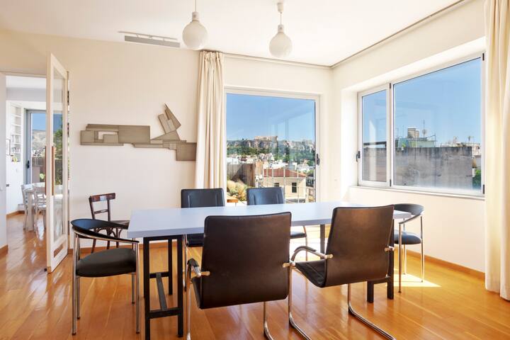 Impressive Apartment with Amazing Views! MK1 gallery image 2