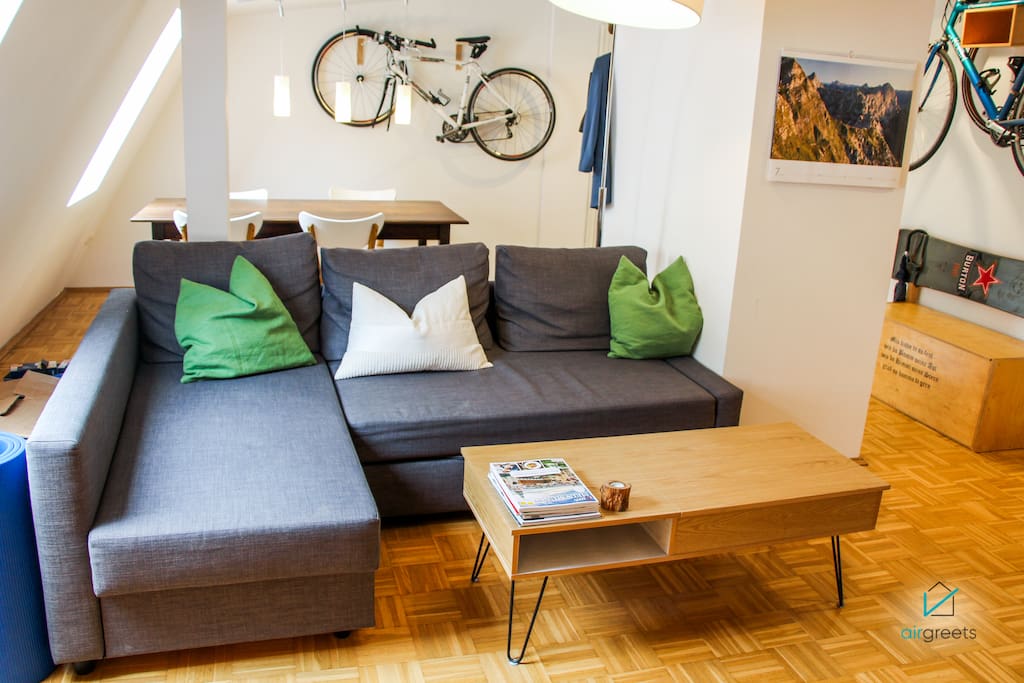 After a busy day in the city or Oktoberfest, you can relax at the comfy couch in the living room. 