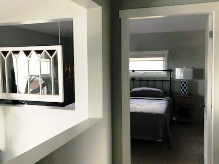 Bedroom 3 - loft style open to main level.