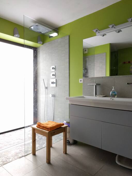 Salle de bain rez de chaussée