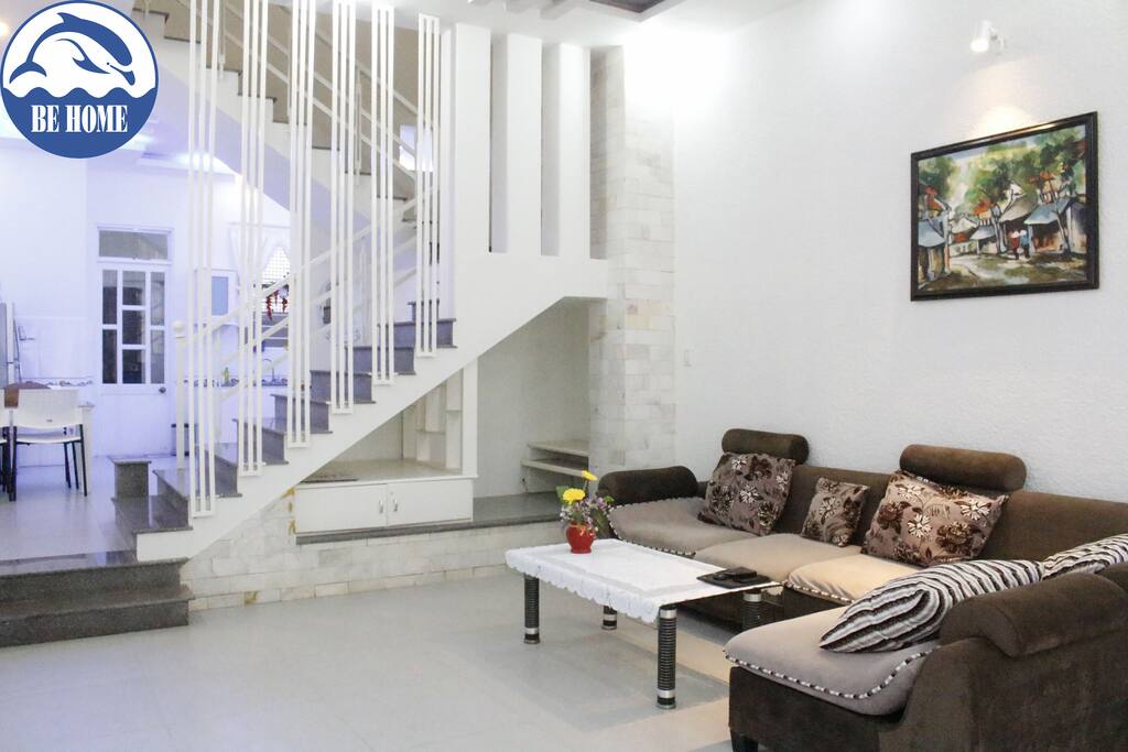 Austin said that " Awesome place! A clean and comfortable living room with great decorations "