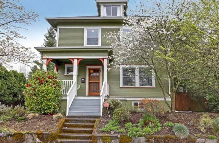 Modern Portland Craftsman in heart of Mississippi