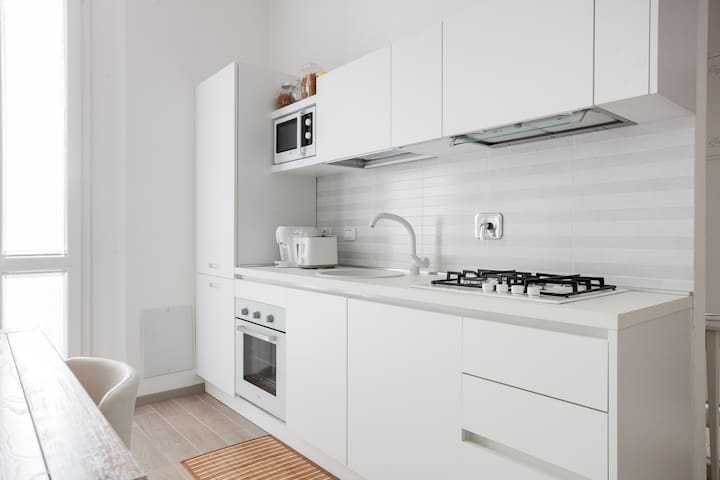 Bologna Suite Olivia. gallery image 2