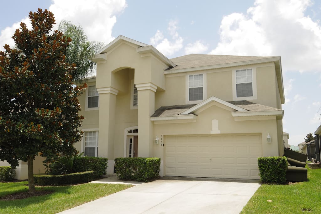 6 Bedroom, 4 bathroom House