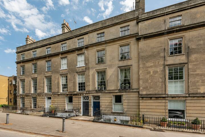 Georgian Studio With Outside Terrace Parking 借りられるアパート バース イギリス