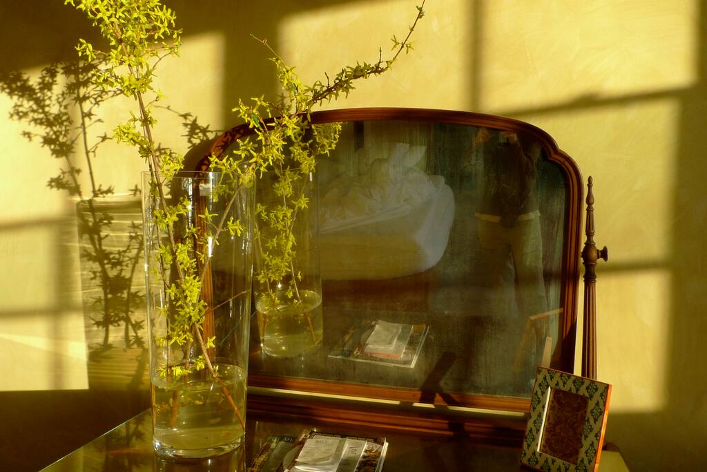 THE GARRET, views, water, private Apartments for Rent in High Falls