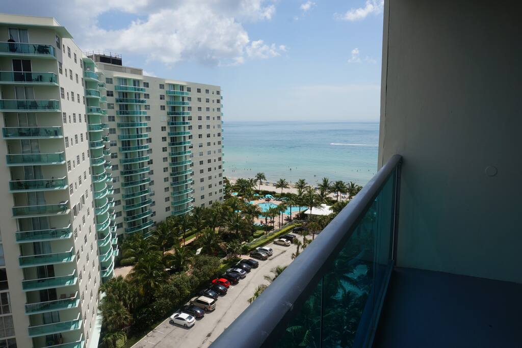 Top 100 Airbnb Rentals 2017 in Hollywood, Florida