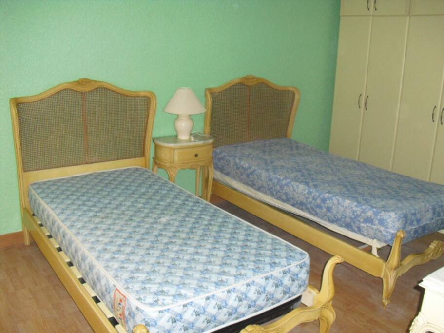 HABITACION INTERIOR DOS CAMAS