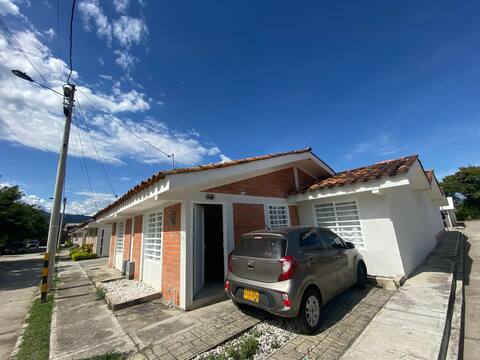 Cheerful house close to quiet sightseeing