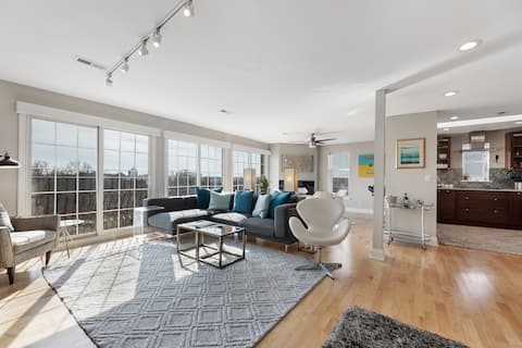 Popular Airbnb listing: Penthouse Style Condo with City View in Cincinnati