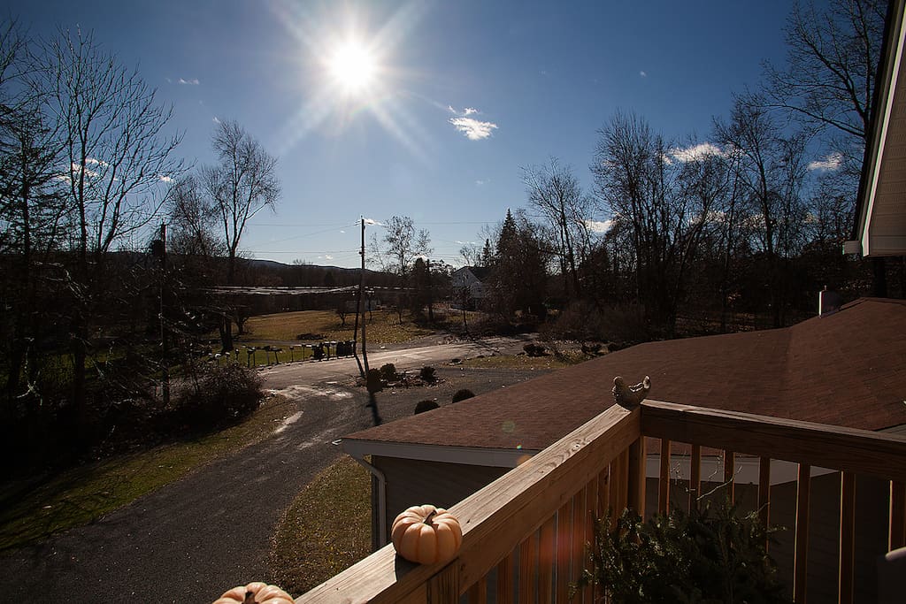 Beautiful mountain views in a quiet neighborhood.