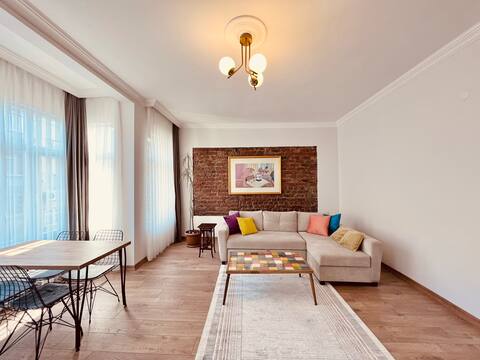 Top Airbnb: Taksim and Nisantasi are very close in Osmanbey Center in Şişli