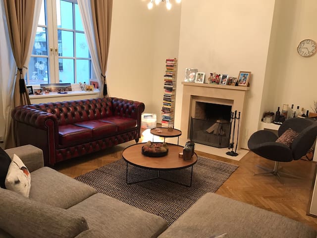 Fantastic 2 floor Rooftop Penthouse/ TOP Location!