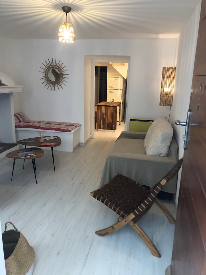 Maison Chaleureuse Typique Dans Le Village - Gruissan