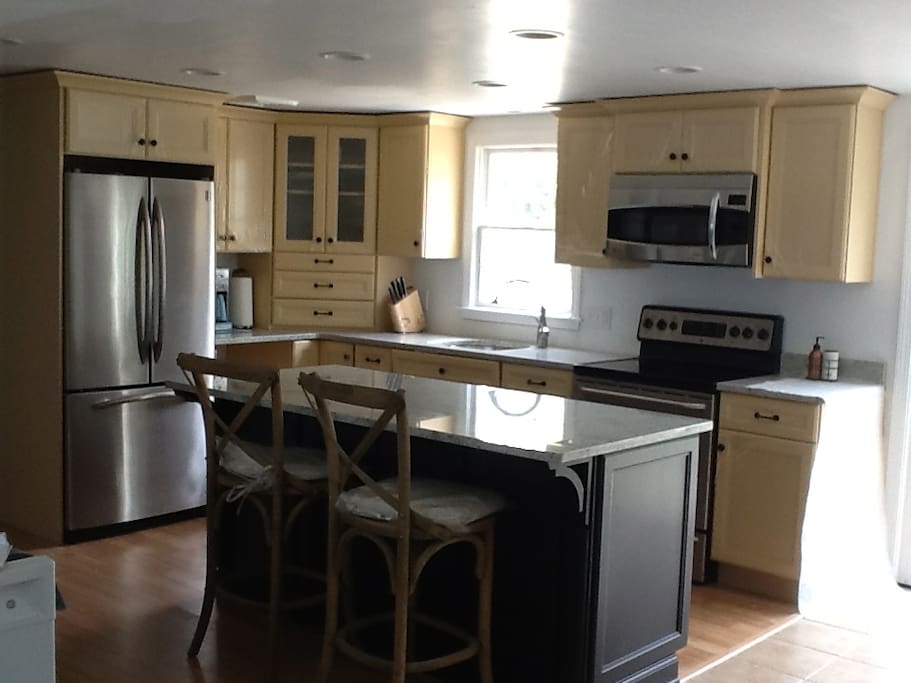 granite kitchen with island