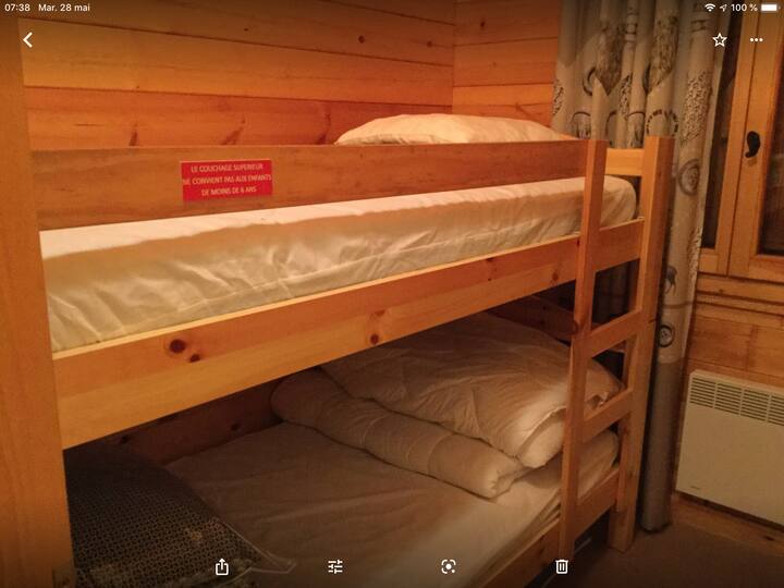 غرفة نوم مكونة من طابقين 2 × 90/190