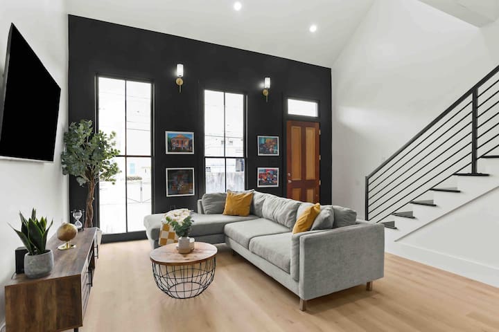 Treme Culture Vibes. Blocks from French Quarters.