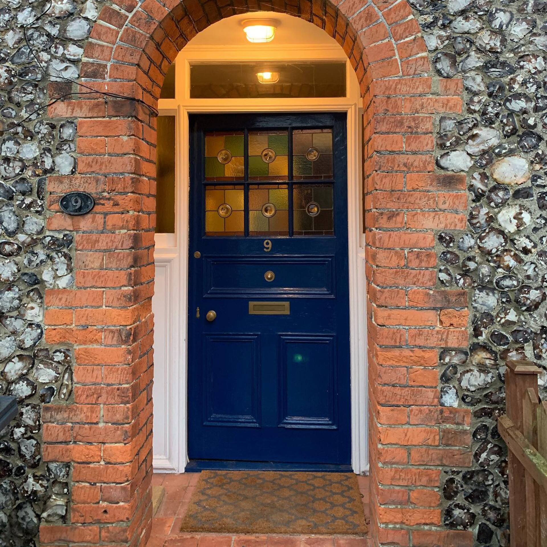 1 minute from beach, stunning house with parking