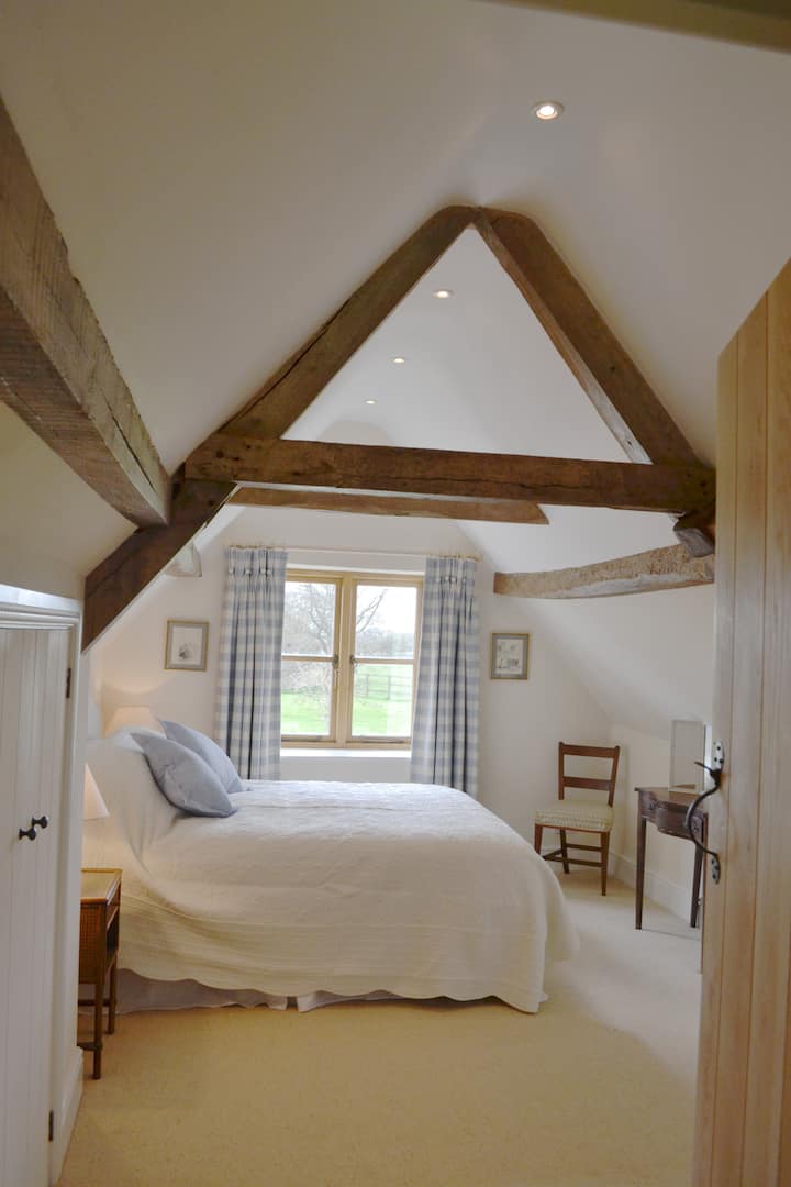 Charming Barn Conversion,Malmesbury Houses for Rent in Wiltshire