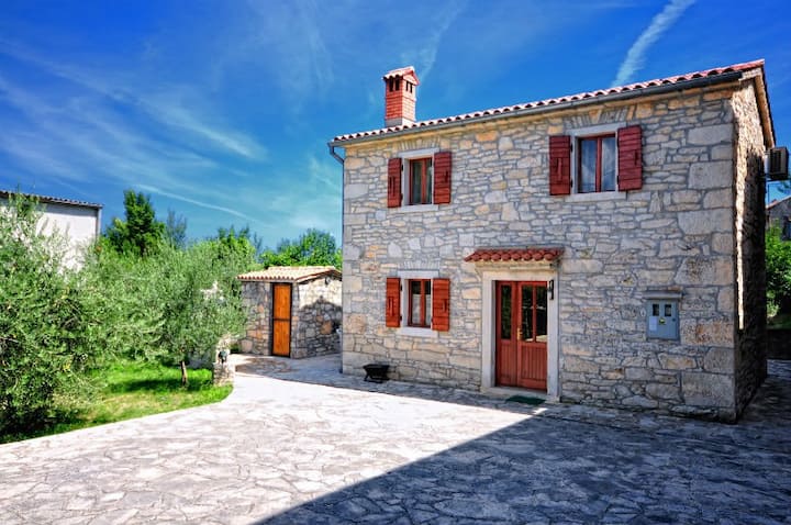 Rakalj Holiday Rentals & Homes - Istria County, Croatia | Airbnb