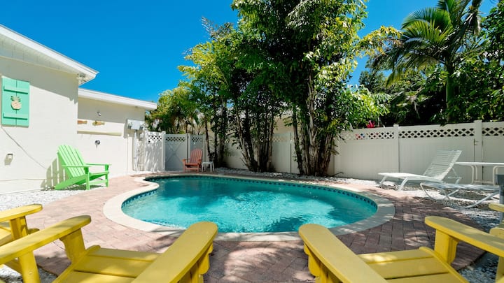 The Cottage On Pine - Charming Pine Ave Cottage W/ Heated Pool In Heart Of Ami - Anna Maria, FL