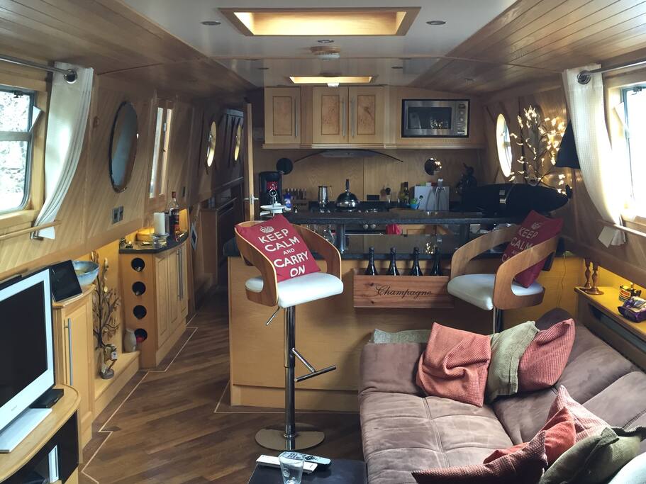 Lounge with additional Sofa Bed if required.