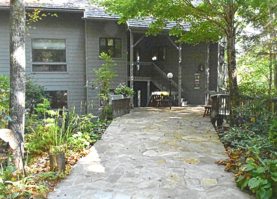 102B Grouse Moor Dr. Front Entrance