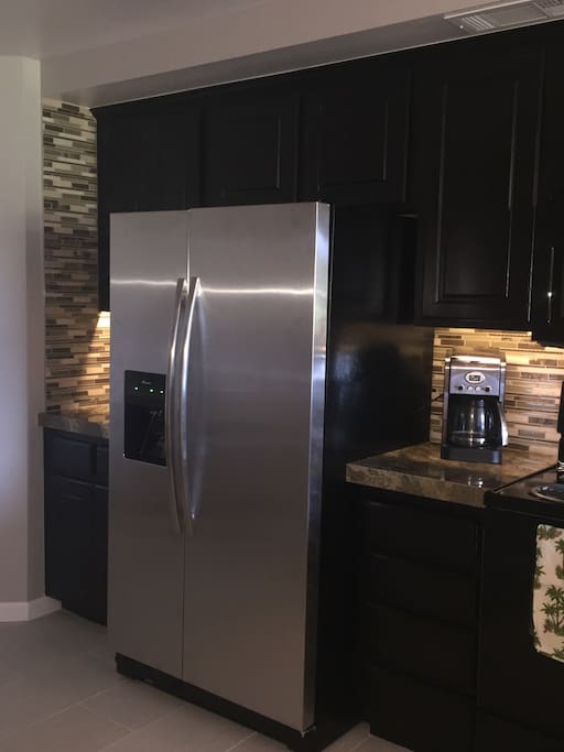 Upgraded Kitchen with new Appliances