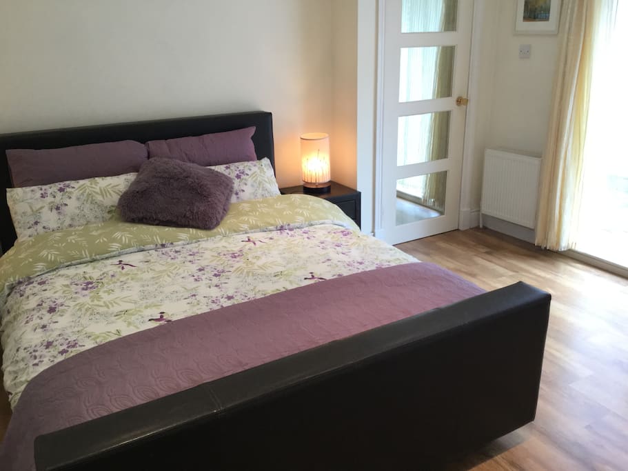 king bed