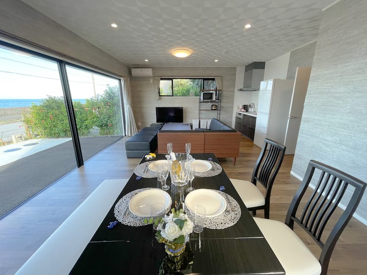 Ocean View/ Rooftop BBQ/ 12 PeopleOK