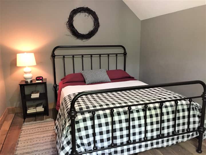 Upstairs bedroom with queen bed