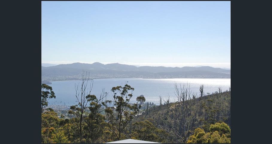 Modern executive house, stunning views over Hobart