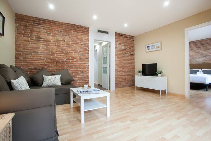 BBarcelona Sagrada Familia with terrace 02 gallery image 5