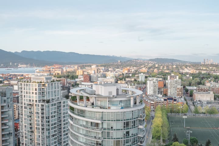 3 Bedroom, luxury downtown vancouver sub-penthouse gallery image 3