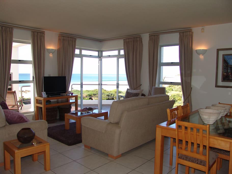 Suite -Living room